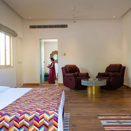 Parijat Private Pool Villa 1, 2 And 3 Bhk Udaipur Dış mekan fotoğraf
